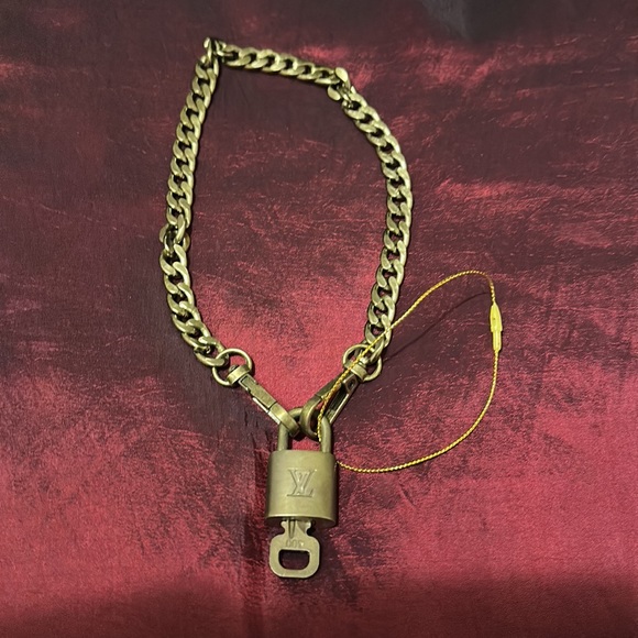 LV Louis Vuitton Lock and Key w/unbranded chain - Picture 2 of 5